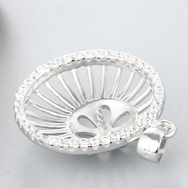 925 Sterling Silver CZ Big Round Pendant For Pearl