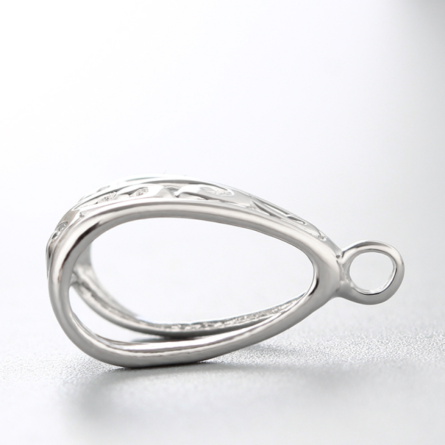 925 Sterling Silver Fancy Hollow Pendant
