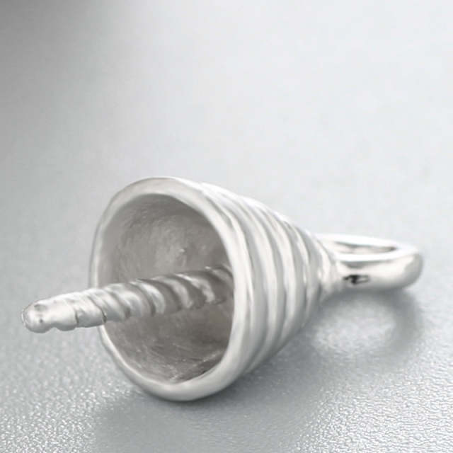 925 Sterling Silver Whirling Horn Pendant With Pearl Cups