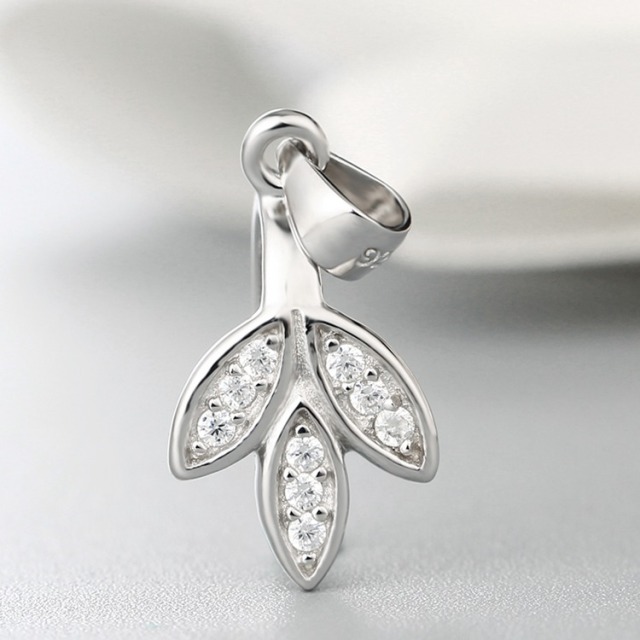 925 Sterling Silver CZ Stone Leaf Pendant Clasp