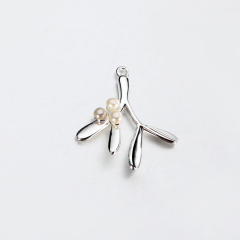 925 Sterling Silver Pearl Leaf Charm