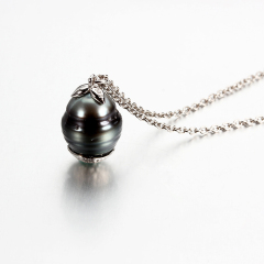 925 Sterling Silver Tahiti Pearl Leaf Charm