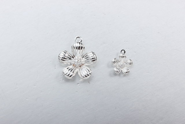 925 Sterling Silver Spring Flower Charms -18Mm
