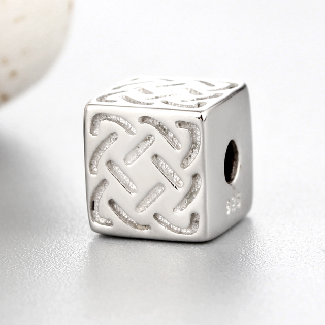 925 Sterling Silver Engraved Pattern Cube Beads