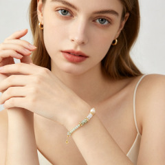 Prehnite,Clear Quartz & Freshwater Pearl Beaded Bracelet