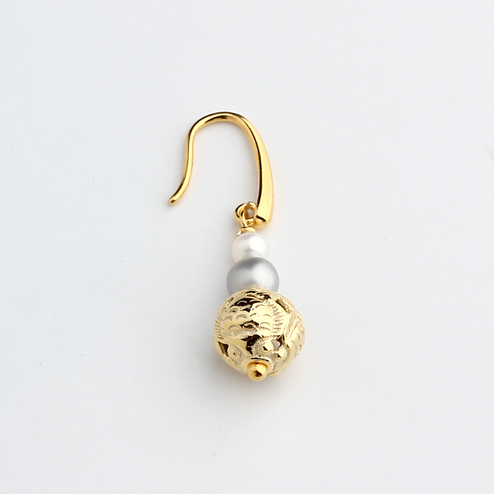 925 sterling silver freshwater pearl with texture bead hook earrings