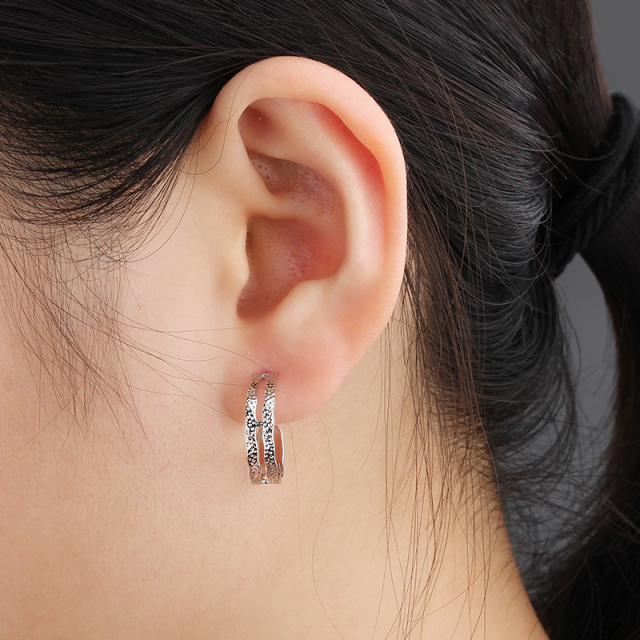 925 Sterling Silver Hammered Two Lines Earring Stud