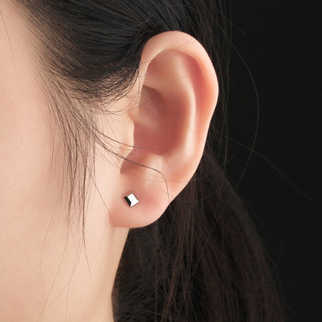 925 Sterling Silver Square Polished Earring Studs