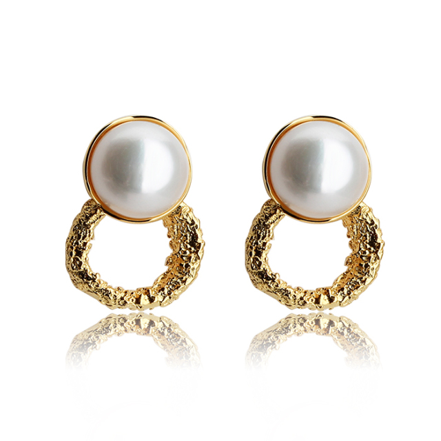 925 Sterling Silver Hammered Button Pearl Stud Earrings