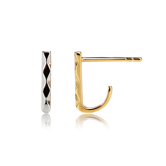 Sterling Silver Diamond Cut Surface Earlobe Stud
