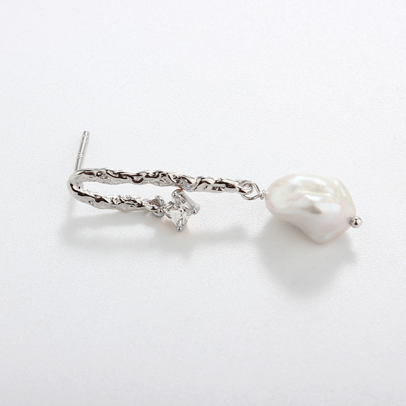 925 Sterling Silver Baroque Pearl Earrings
