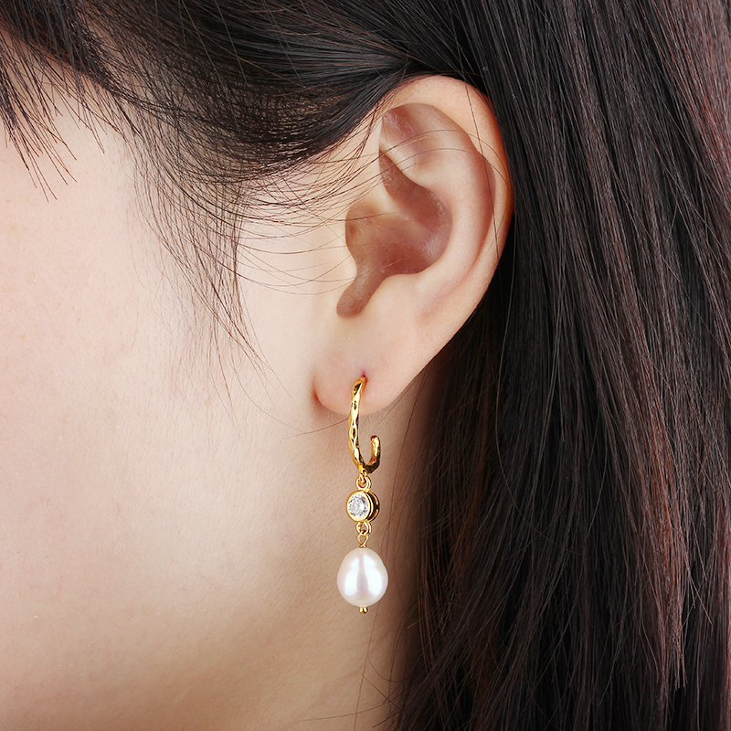 925 Sterling Silver CZ and Baroque Pearl Earrings Studs