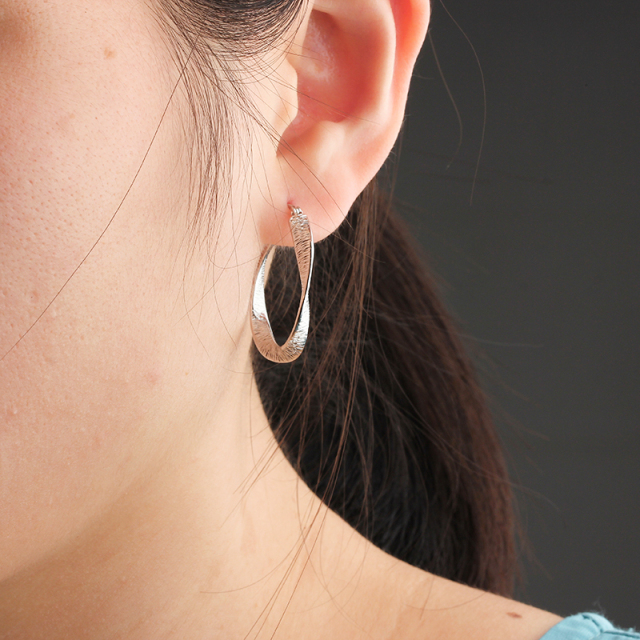 925 Sterling Silver Hammered Twist Huggie Earrings Hoop