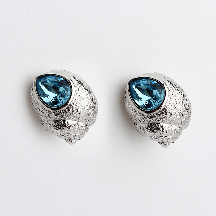 925 Sterling Silver Hammered Winkles Crystal Earring Stud