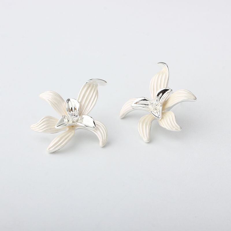 Lily Flower Style White Enamel Silver-Tone Earrings
