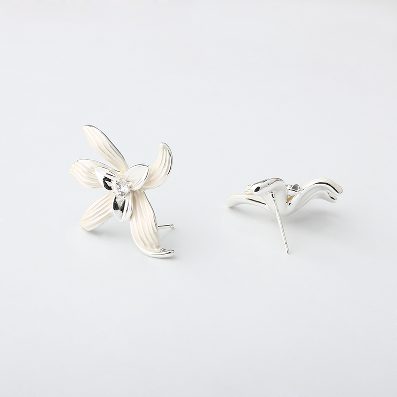 Lily Flower Style White Enamel Silver-Tone Earrings