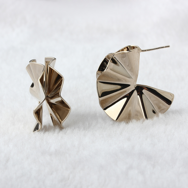 Gold-Tone Faceted Fan-Shaped Copper Stud Earrings