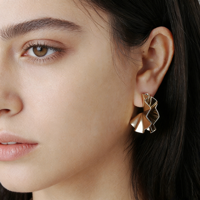 Gold-Tone Faceted Fan-Shaped Copper Stud Earrings