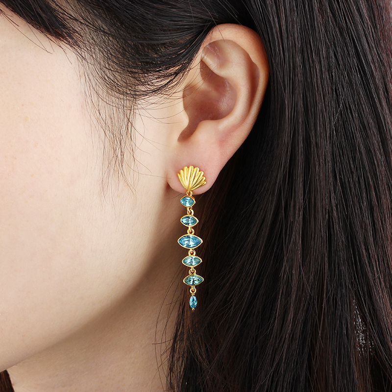 925 Sterling Silver Shell Earring Studs With Crystals