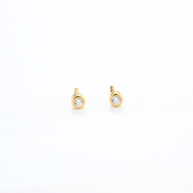 925 Sterling Silver Round Shape CZ Earring Piercing