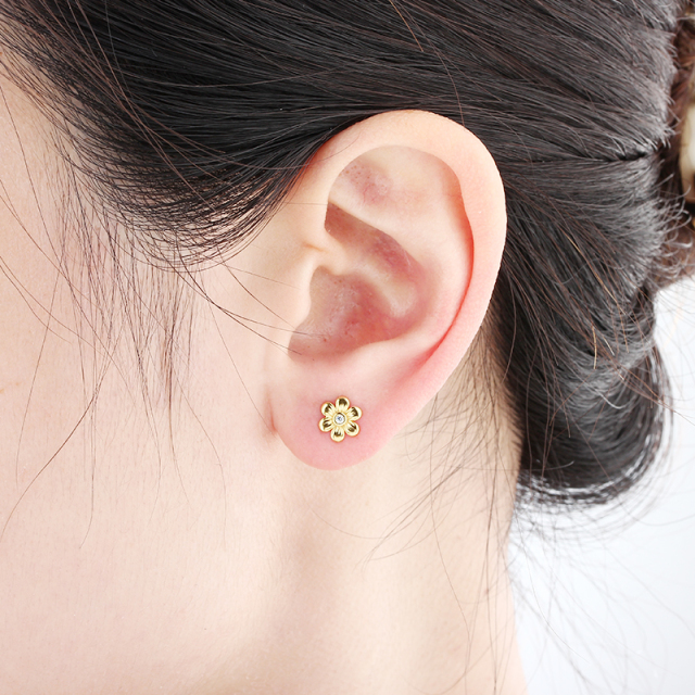 925 Sterling Silver 7mm Flower Earrings Studs