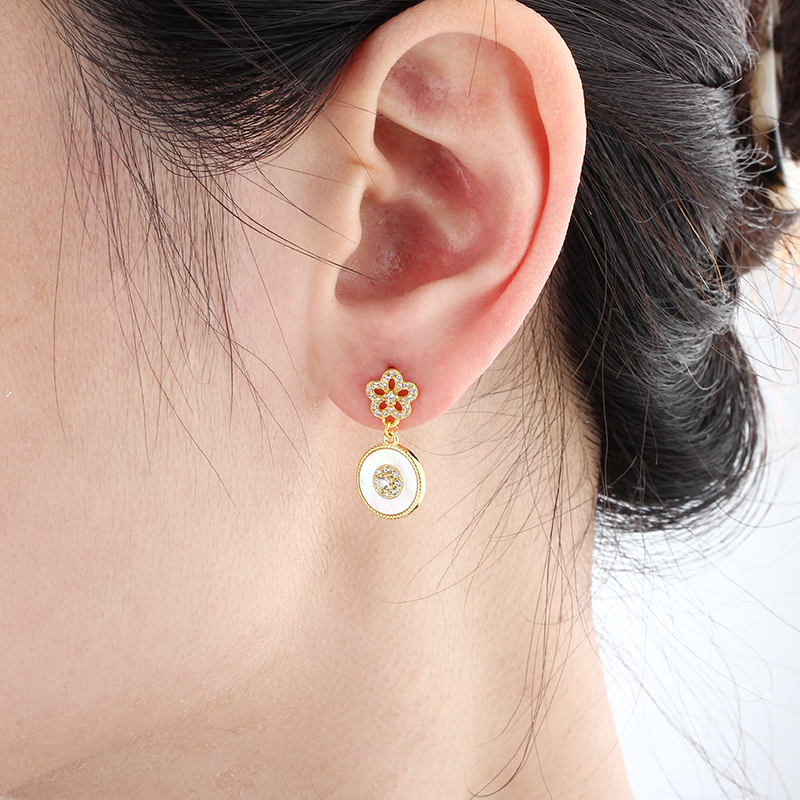 925 Sterling Silver White Mother Pearl Earrings