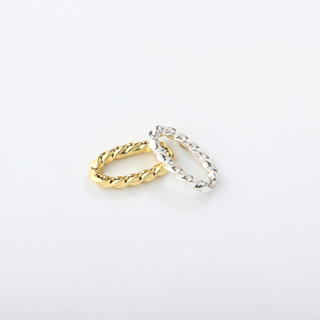 925 Sterling Silver Twisted Oval Link Ring