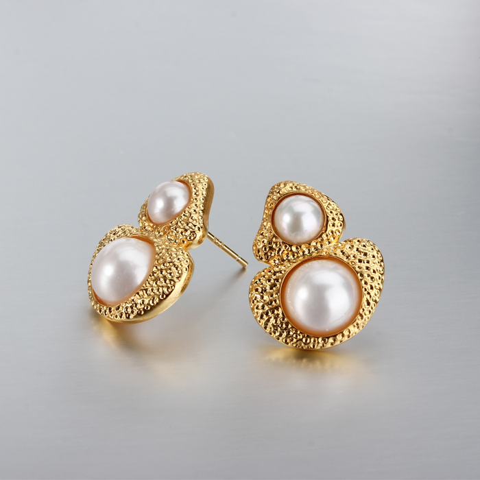 925 Sterling Silver Hammered Gourds Pearl Stud Earrings