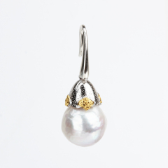 925 Sterling Silver Baroque Pearl Hammmered Earring
