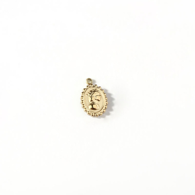 18K Gold PVD Plated Stainless Steel Queen Cameo Pendant