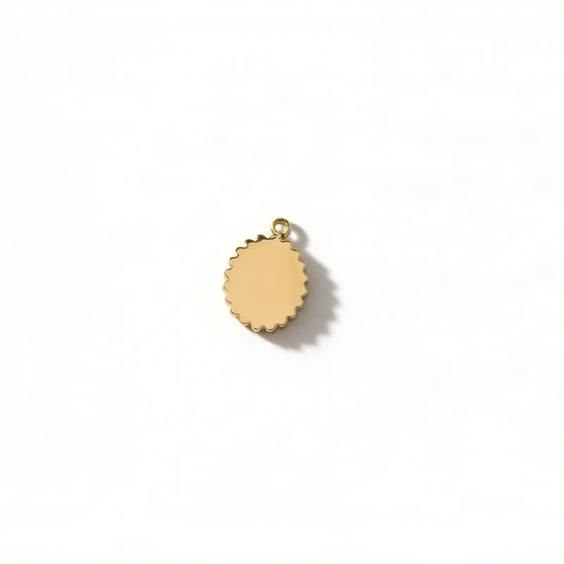 18K Gold PVD Plated Stainless Steel Queen Cameo Pendant