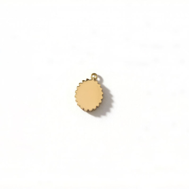 18K Gold PVD Plated Stainless Steel Queen Cameo Pendant