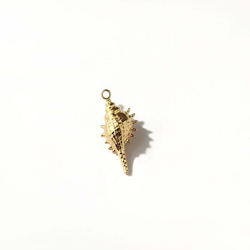 18K Gold PVD Plated Stainless Steel Spiky Conch Shell Charm