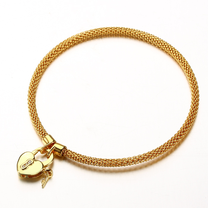 925 Sterling Silver Mesh Bangle With Heart Clasp