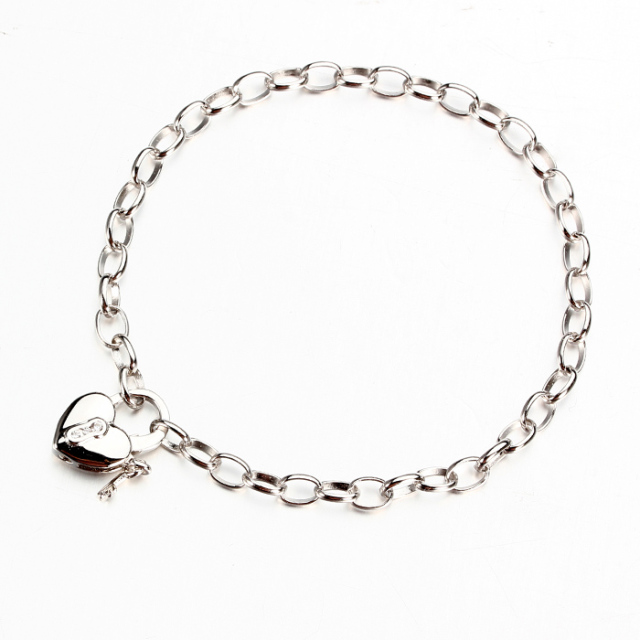 925 Silver Oval Chain Bracelet With Heart Lock Clasp