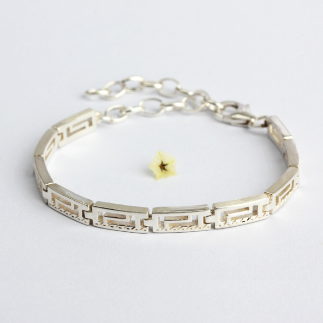 925 Sterling Silver Hollowed Pattern Bracelet For Women