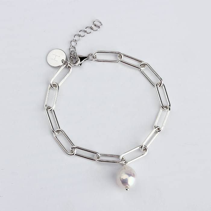 925 Sterling Silver Stylish Pearl Brand Charm Chain Bracelet