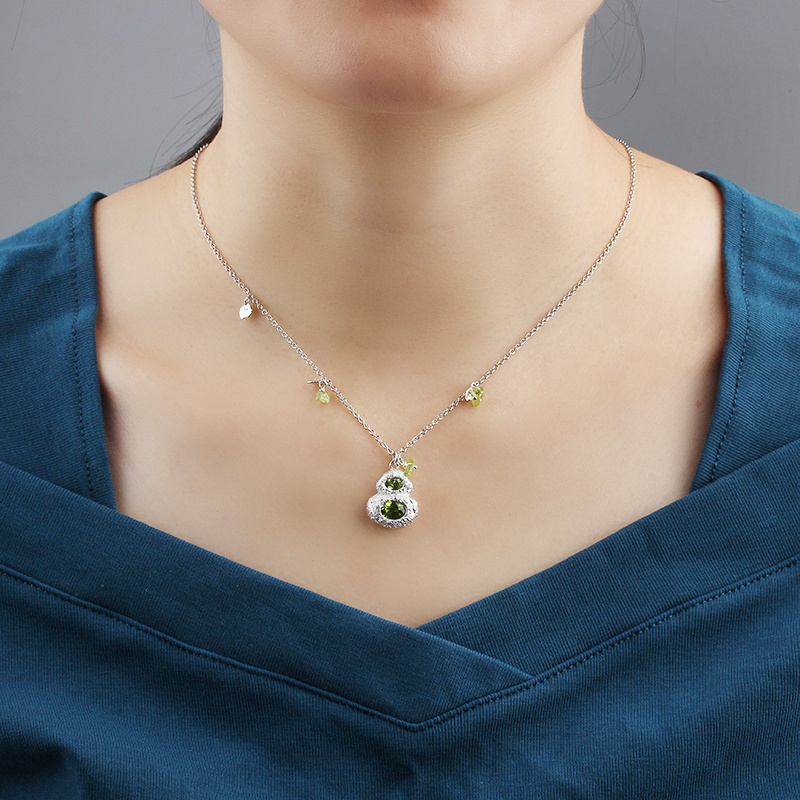 925 Sterling Silver Peridot Calabash Chain Necklace