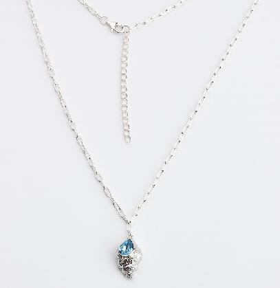 925 Sterling Silver Hammered Winkles Crystal Pendant Necklace