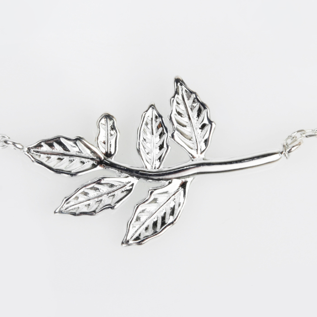 925 Sterling Silver Adjustable Branch and Leaf Pendant Necklace