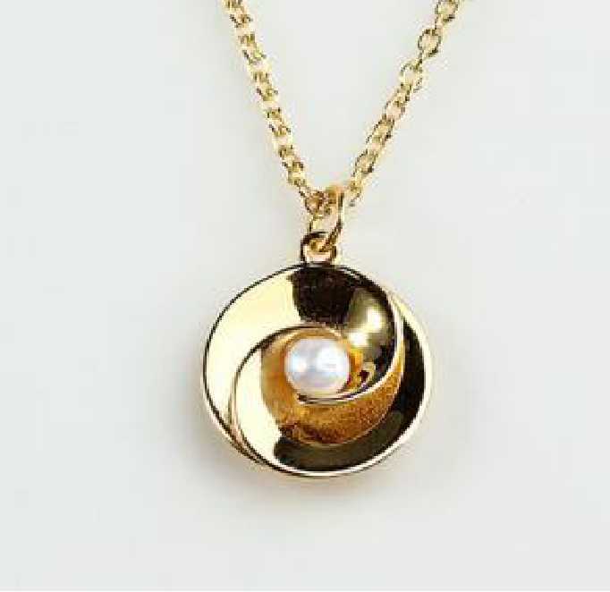 925 Sterling Silver Gold Swirl Pendant Necklace with Freshwater Pearl