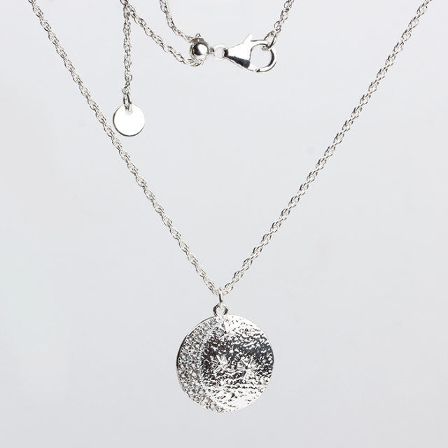 925 Sterling Silver Adjustable Textured Disc Pendant Necklace