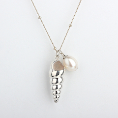 925 Sterling Silver Shell Pendant Necklace with Freshwater Pearl Accent