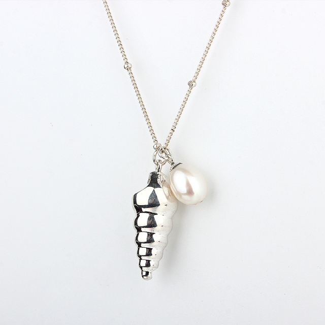 925 Sterling Silver Shell Pendant Necklace with Freshwater Pearl Accent