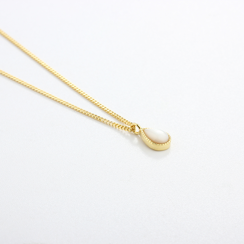 925 Sterling Silver Teardrop Mother of Pearl Pendant Necklace