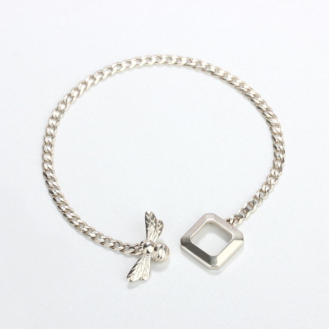 925 Sterling Silver Bee Toggle Bracelet