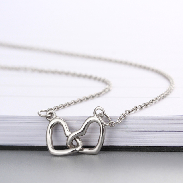 925 Sterling Silver Interlocking Hearts Pendant Necklace