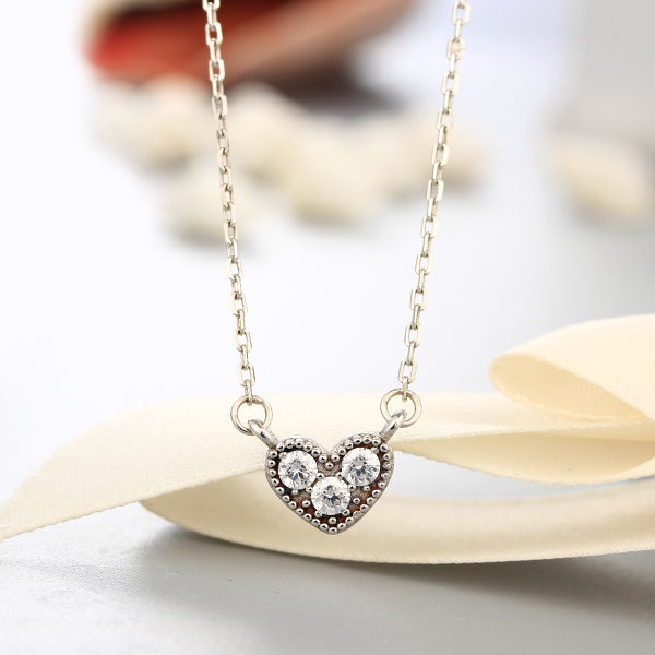 925 Sterling Silver Delicate Heart CZ Stones Pendants Necklaces