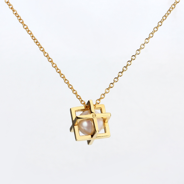 925 Sterling Silver Freshwater Pearl Cube Necklace