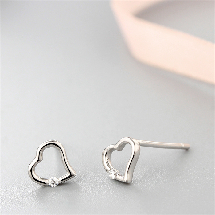 925 Sterling Silver CZ Heart Stud Earrings